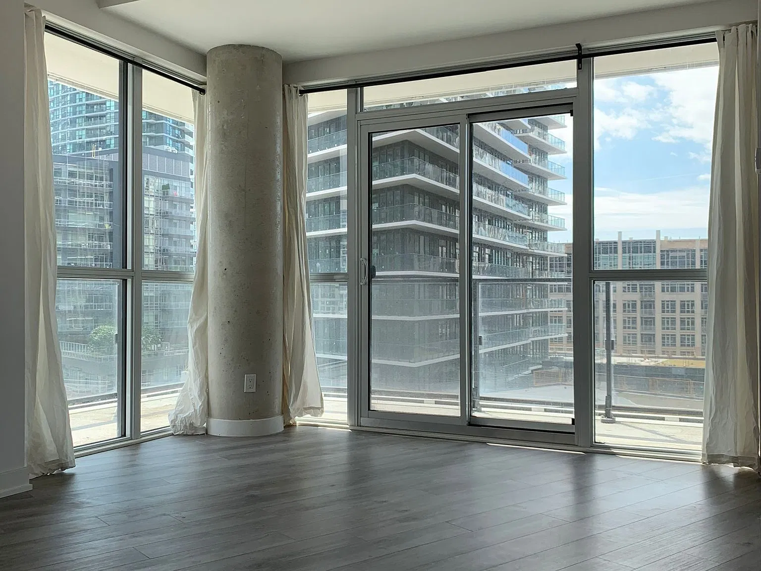 Local Condo — Photo 3