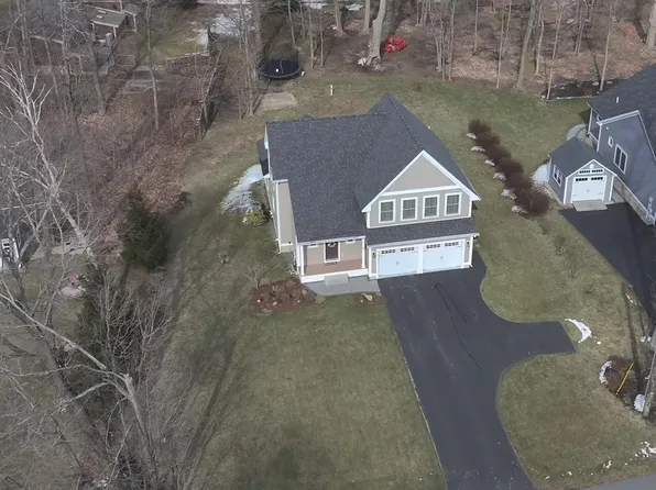 260 Woodlawn Circle, Portsmouth, NH 03801