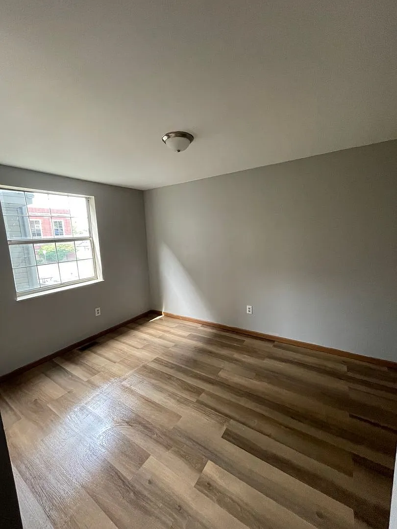 OSU Campus 4 bedroom 2 bath units — Photo 3