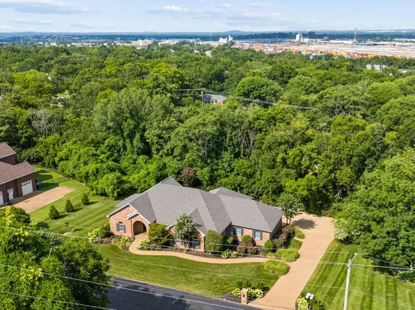 770 Peach Orchard Dr, Nashville, TN 37204