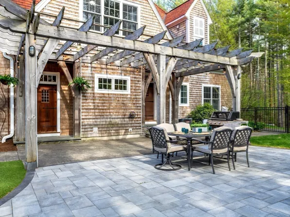 97 Fox Run Rd, Bolton, MA 01740