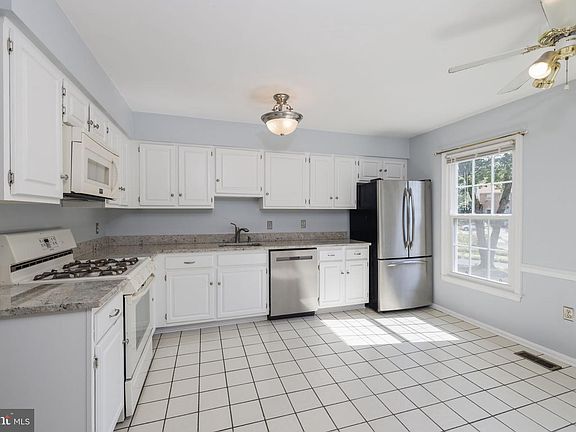 3rd image of 6803 Wild Rose Ct