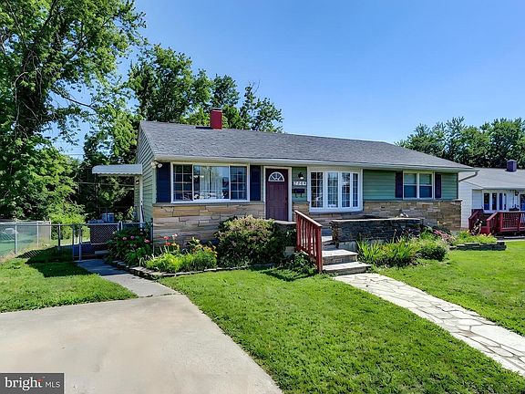 2nd image of 2712 Burridge Rd