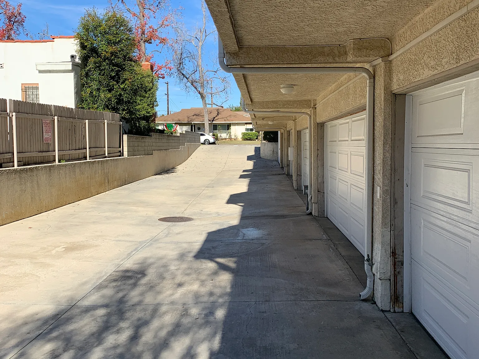3 bed, 2.5 bath, 1800 sqft, $3,500 — Photo 2