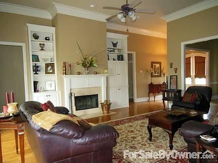 3rd image of 16493 Oakview Dr