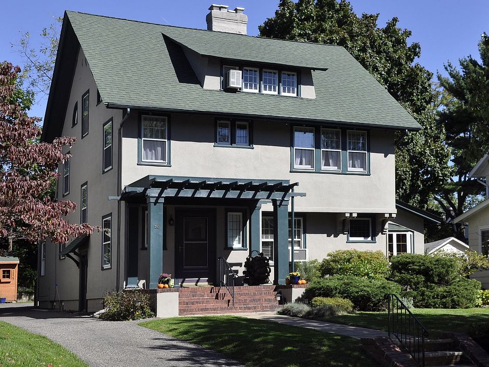 Craftsman Colonial