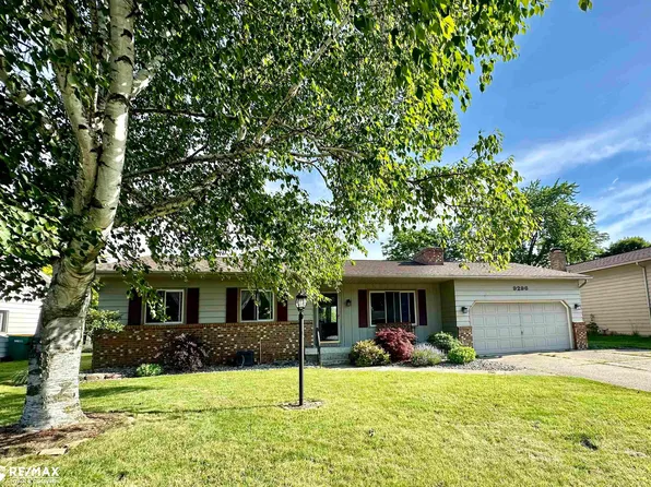 9296 Elaine Dr, Swartz Creek, MI 48473