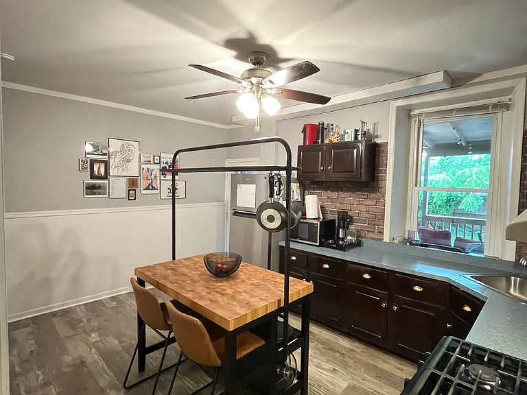 464 Parker Ave — Photo 14