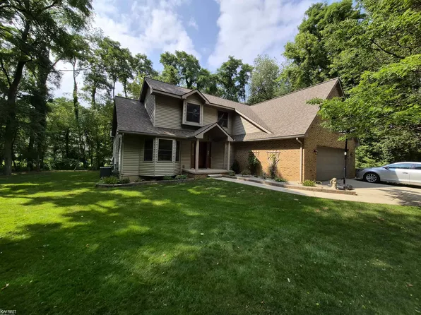 11383 Whispering Pines Trl, Fenton, MI 48430