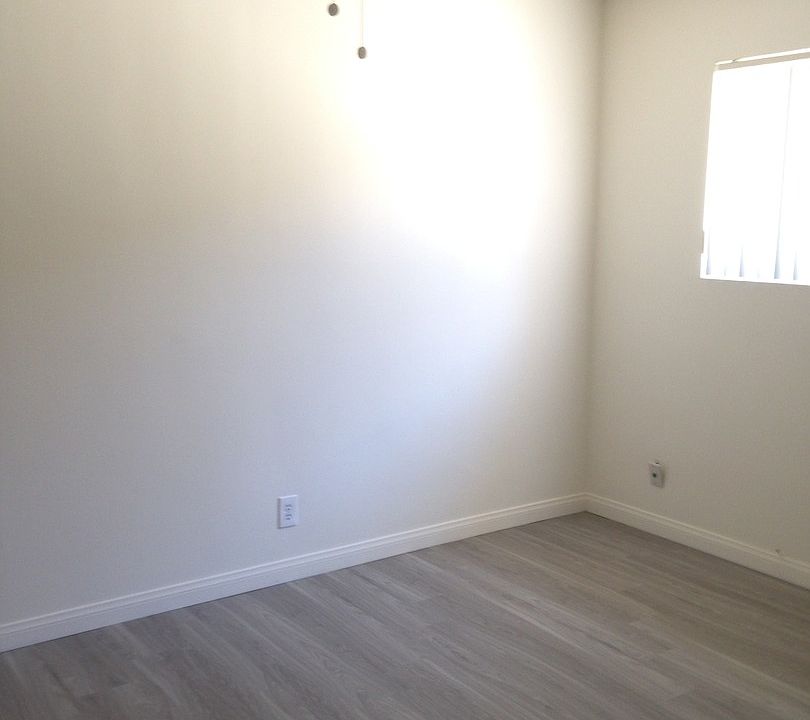 1st image of 207 S Marguerita Ave