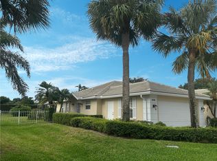 4240 Royal Oak Dr, Palm Beach Gardens, FL 33410