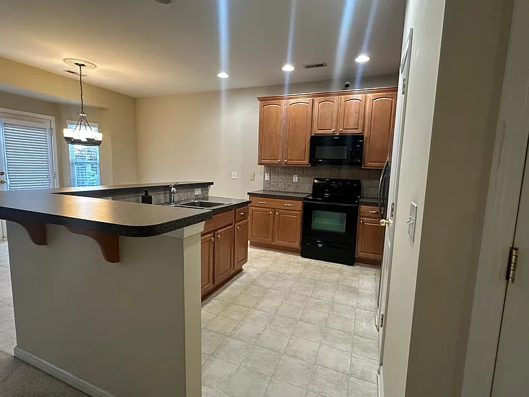 9030 Sedgewich Ln — Photo 5