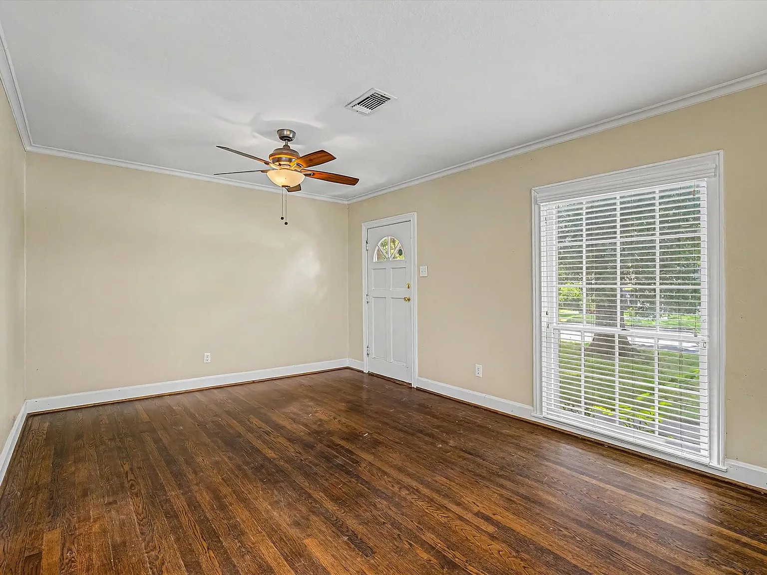 2 bed, 1.0 bath, 1068 sqft, $1,875 — Photo 4