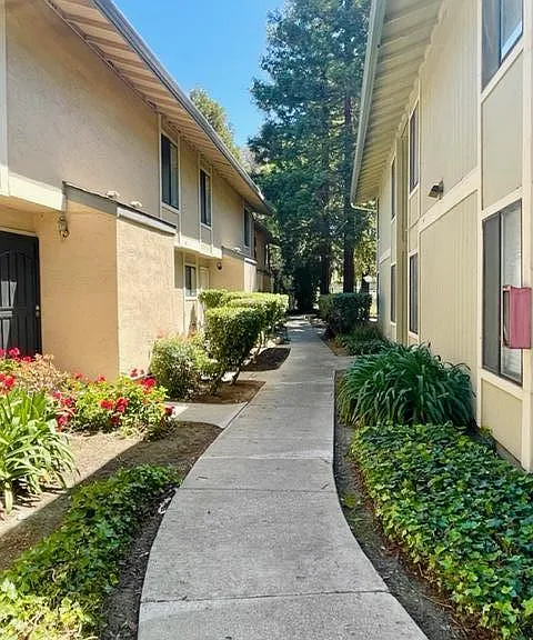 Walkway to unit