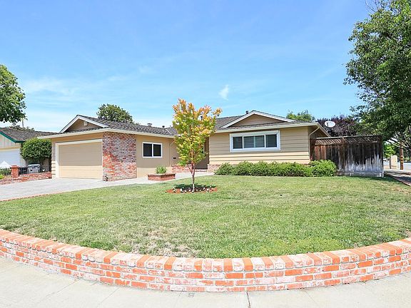 2nd image of 1601 Koch Ln