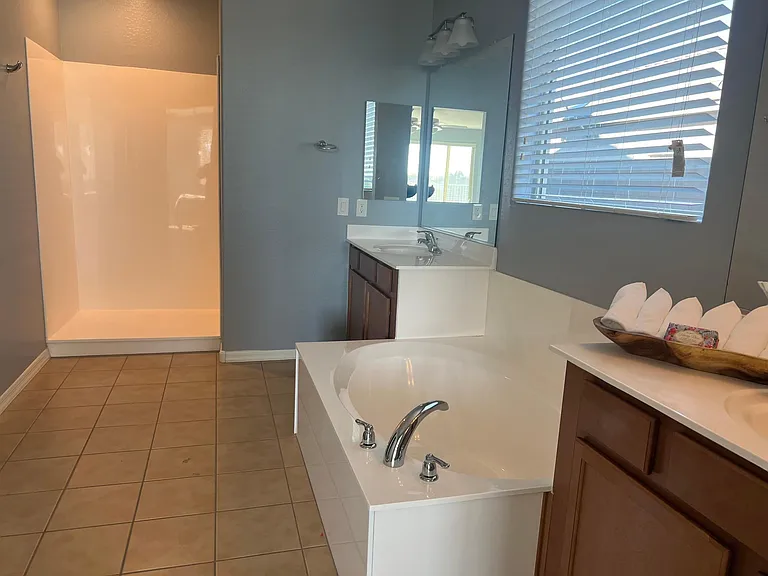 35359 N Donovan Dr — Photo 25