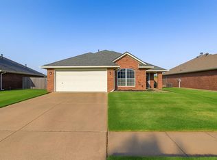 17305 Gold Dr, Edmond, OK 73012