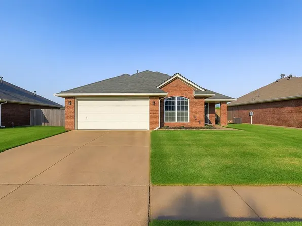 17305 Gold Dr, Edmond, OK 73012