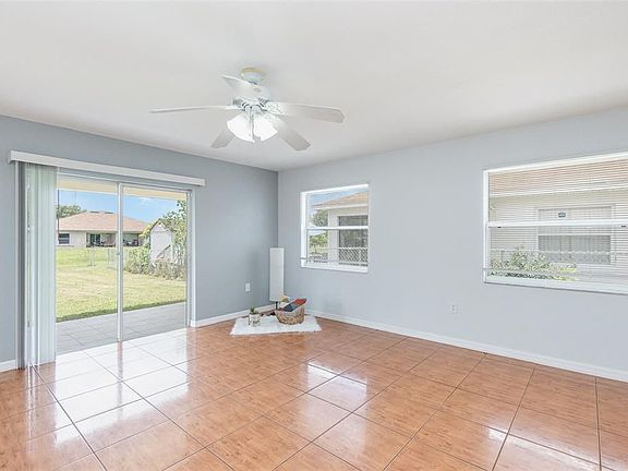 4th image of 722 Leopard Ct #724
