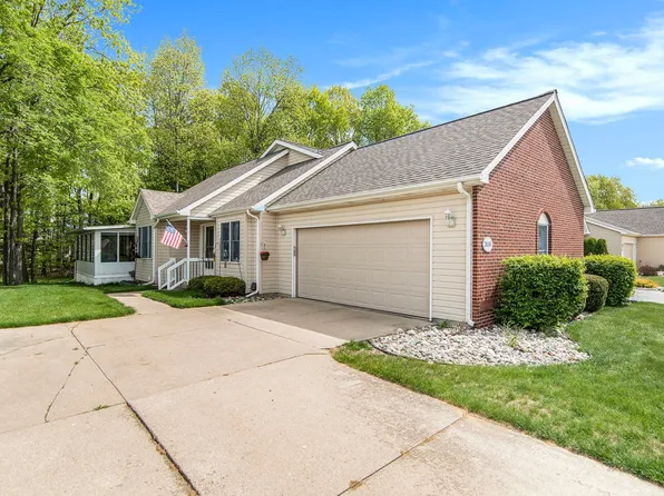 7056 Rosewood Dr #25, Flushing, MI 48433