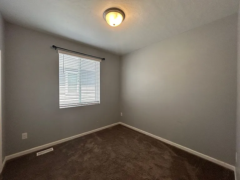 1286 E 1700 N — Photo 11