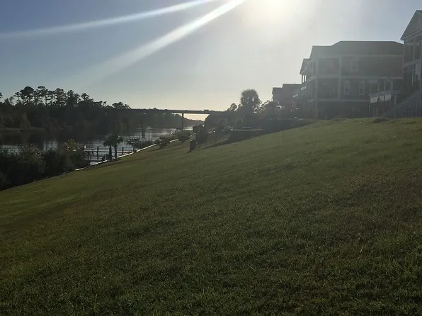 433 Saint Julian Ln, Myrtle Beach, SC 29579