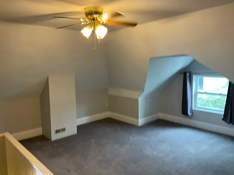 9 Holt St #2 — Photo 20