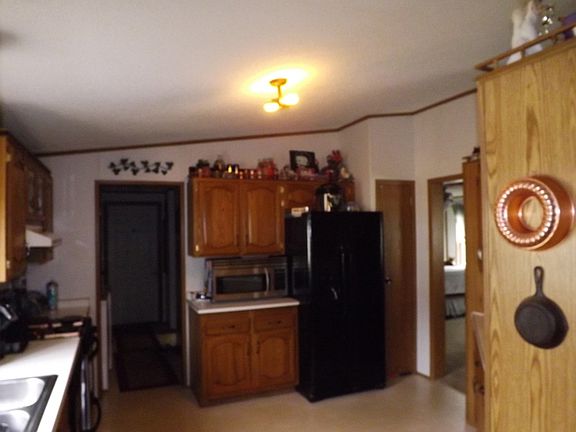 2nd image of 505 E Wood Ln