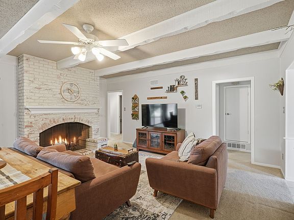5th image of 858 Canyon Ct