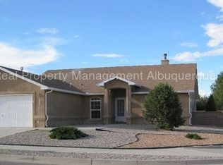 2204 Stallion St SW, Los Lunas, NM 87031