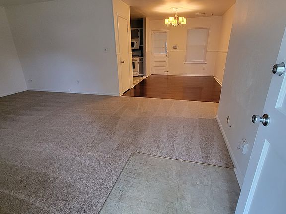 4th image of 3726 Burr Ln