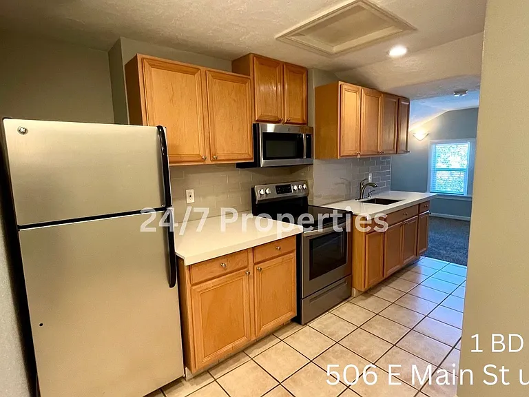 506 E Main St #2 — Photo 3