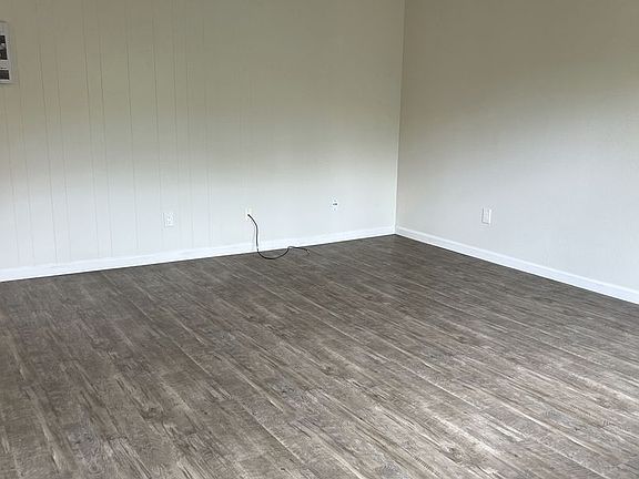 5th image of 3187 Ashford St #R