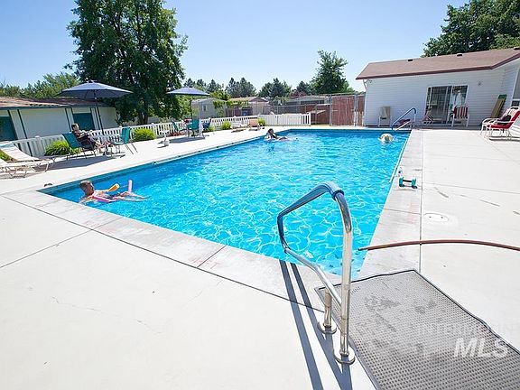 5th image of 7826 W Manassas Ln