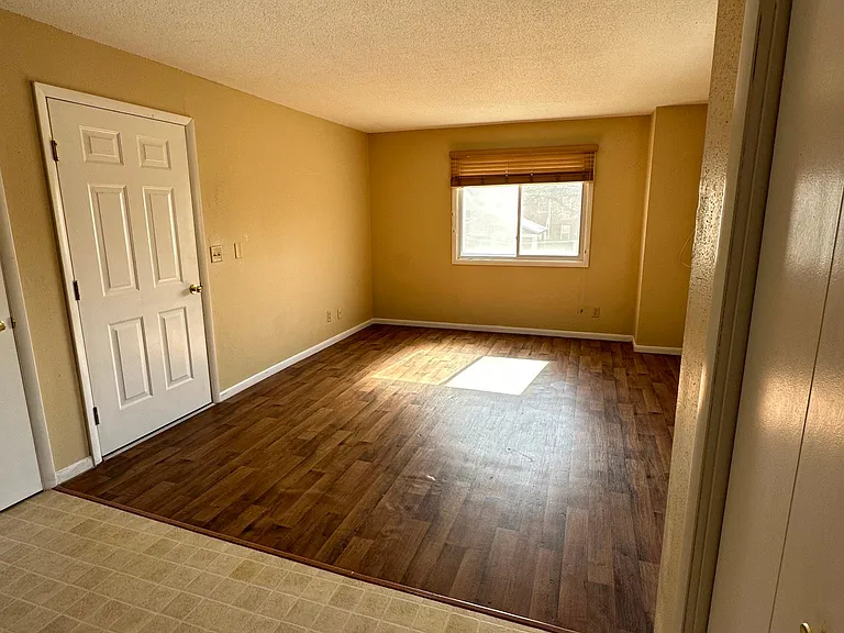 657 W Main St #3-4-5 — Photo 2