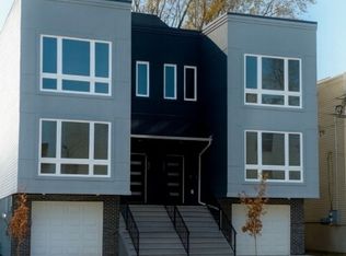 337 21st St, Irvington, NJ 07111