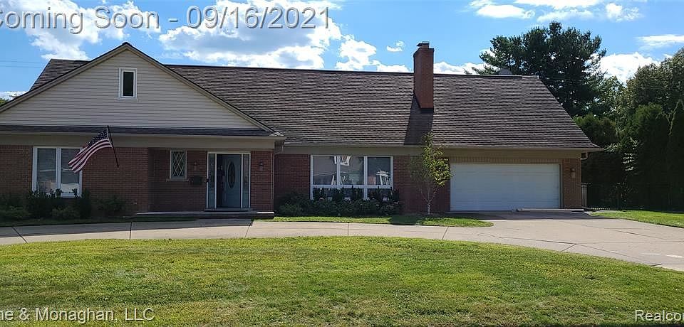 1st image of 35 Fontana Ln