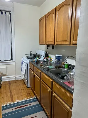 Rented by Gugenheim Realty LLC | media 12