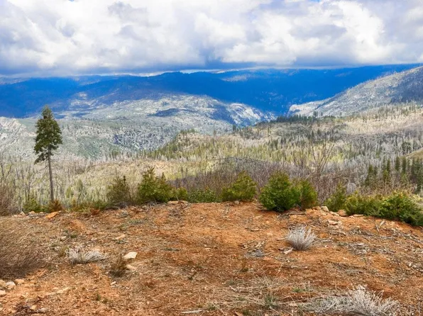 7170 Yosemite Park Way, Yosemite National Park, CA 95389