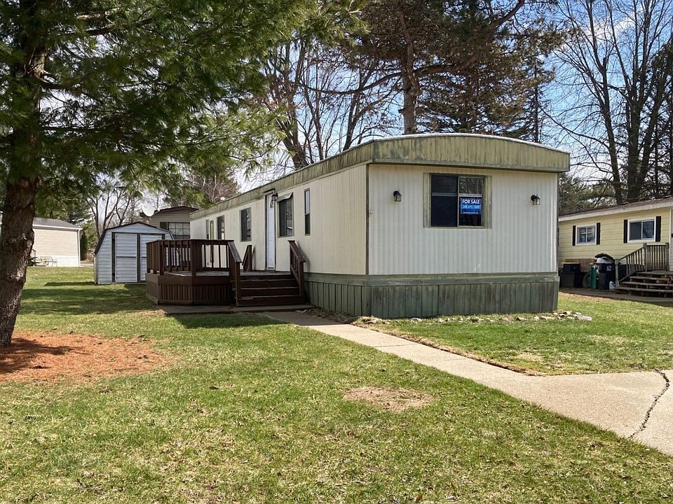1st image of 417 Sunburst Cres