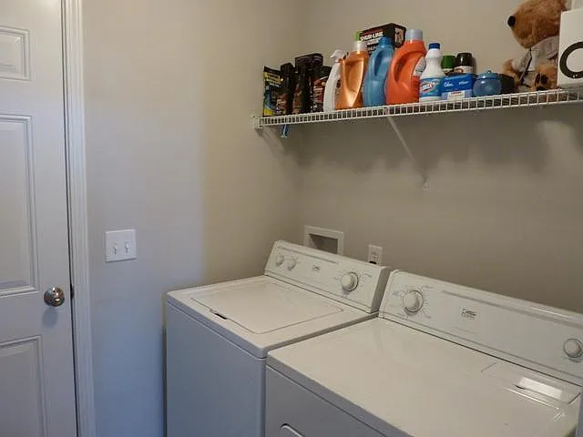 9429 Glencroft Way — Photo 15