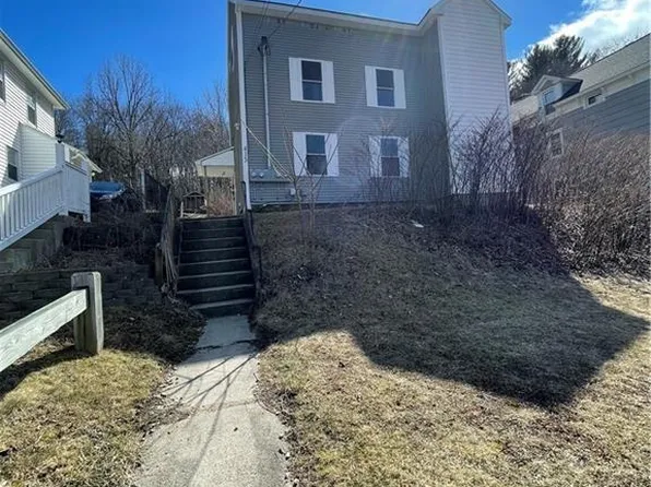 415 School Street, Putnam, CT 06260