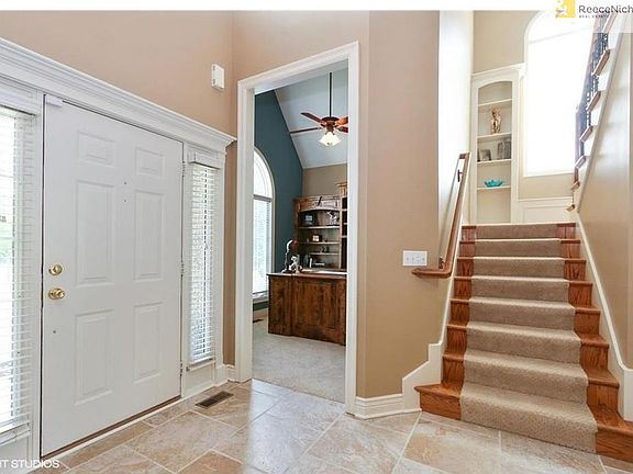 Bright, two-story entry