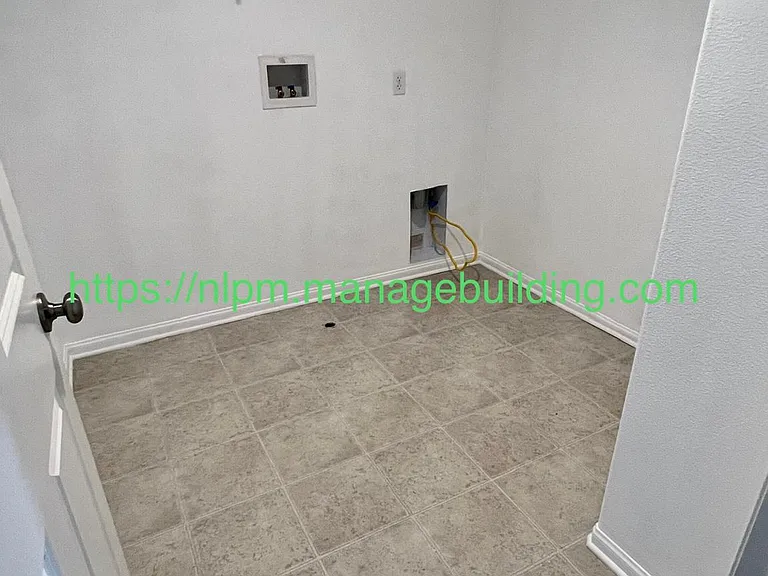 13328 Hyacinth Ct — Photo 18