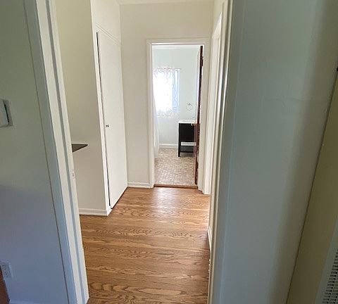 5th image of 724 Silver Lake Blvd APT 4