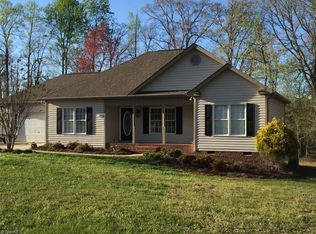 350 Saddlebred Loop, Stokesdale, NC 27357