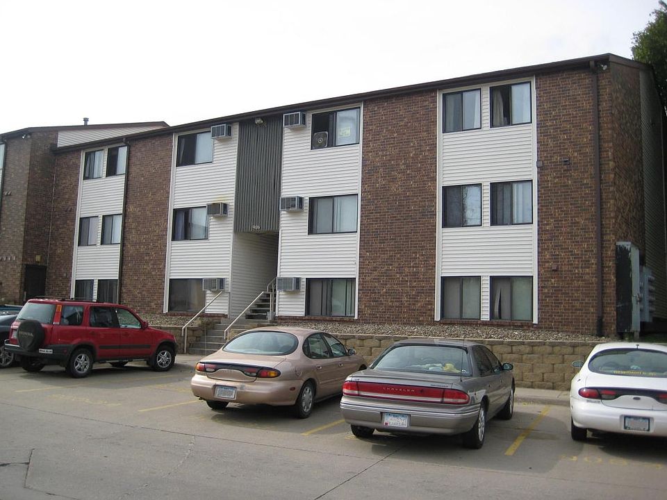 2nd image of 906 Benton Dr APT 31