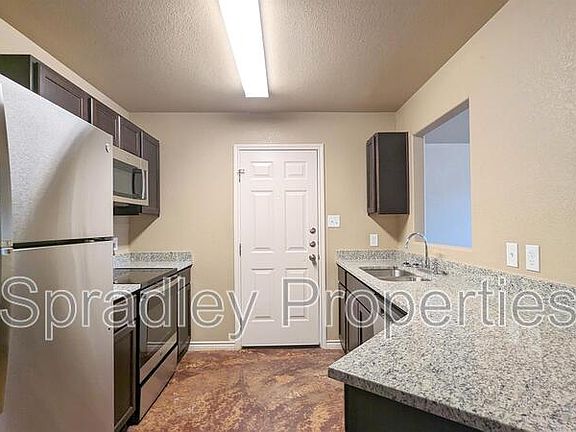 3rd image of 1012B Kerr Ct