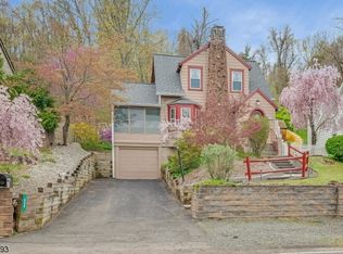 548 River Rd, Chatham, NJ 07928