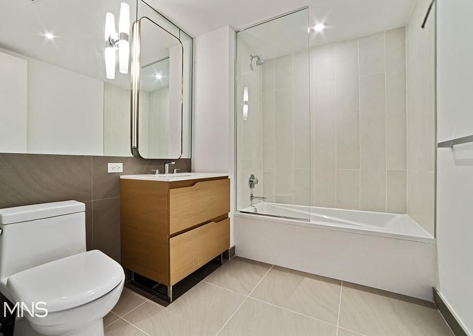 2nd image of 190 S 1st St APT 2A